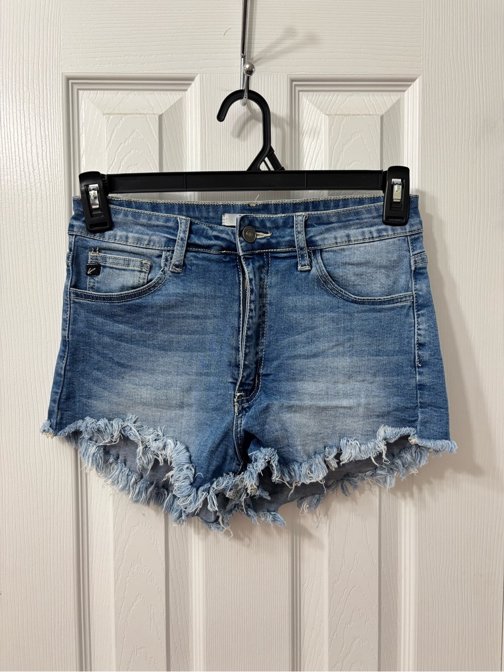 KanCan Distressed Frayed Hem Denim Shorts Women’s Size 28 Mid Rise Cutoff - Picture 2 of 5